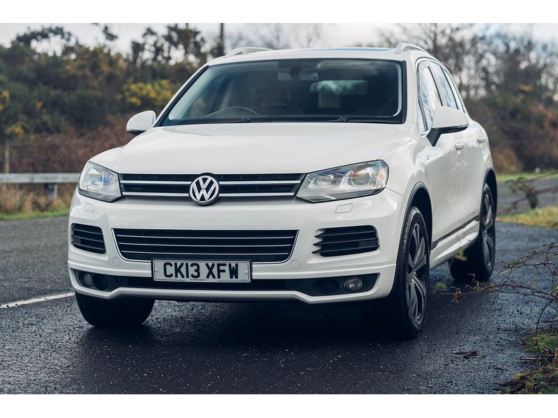 Volkswagen 3.0 TDI V6 BlueMotion Tech R-Line SUV 5dr Diesel Tiptronic 4WD Euro 5 (s/s) (245 ps)