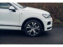3.0 TDI V6 BlueMotion Tech R-Line SUV 5dr Diesel Tiptronic 4WD Euro 5 (s/s) (245 ps)