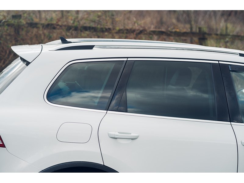 Volkswagen 3.0 TDI V6 BlueMotion Tech R-Line SUV 5dr Diesel Tiptronic 4WD Euro 5 (s/s) (245 ps)