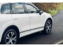 3.0 TDI V6 BlueMotion Tech R-Line SUV 5dr Diesel Tiptronic 4WD Euro 5 (s/s) (245 ps)
