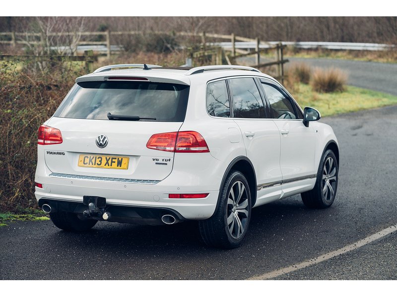 Volkswagen 3.0 TDI V6 BlueMotion Tech R-Line SUV 5dr Diesel Tiptronic 4WD Euro 5 (s/s) (245 ps)