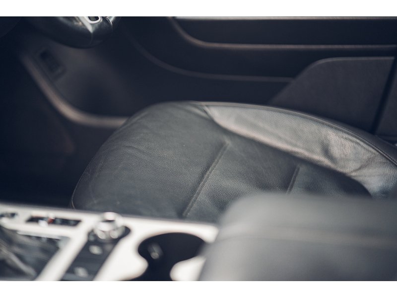 Volkswagen 3.0 TDI V6 BlueMotion Tech R-Line SUV 5dr Diesel Tiptronic 4WD Euro 5 (s/s) (245 ps)