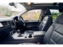 3.0 TDI V6 BlueMotion Tech R-Line SUV 5dr Diesel Tiptronic 4WD Euro 5 (s/s) (245 ps)