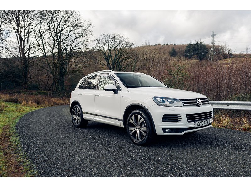 Volkswagen 3.0 TDI V6 BlueMotion Tech R-Line SUV 5dr Diesel Tiptronic 4WD Euro 5 (s/s) (245 ps)