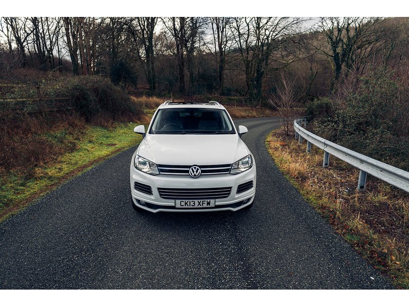 Volkswagen 3.0 TDI V6 BlueMotion Tech R-Line SUV 5dr Diesel Tiptronic 4WD Euro 5 (s/s) (245 ps)