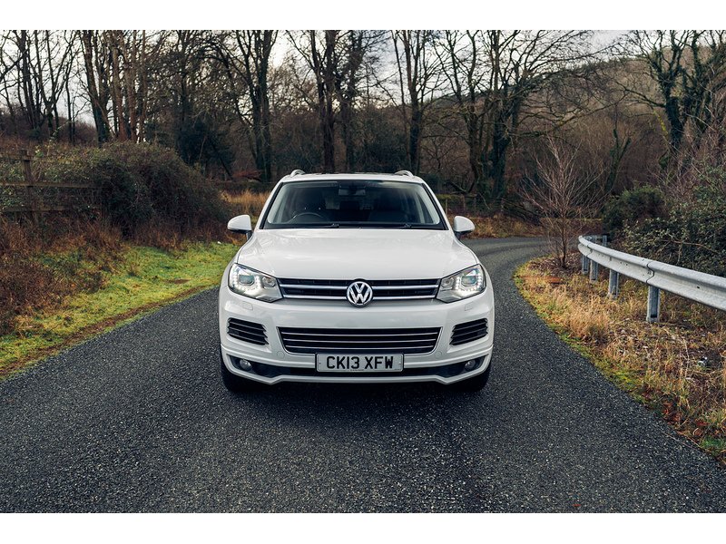 Volkswagen 3.0 TDI V6 BlueMotion Tech R-Line SUV 5dr Diesel Tiptronic 4WD Euro 5 (s/s) (245 ps)