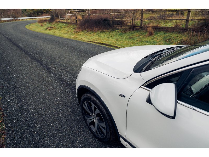 Volkswagen 3.0 TDI V6 BlueMotion Tech R-Line SUV 5dr Diesel Tiptronic 4WD Euro 5 (s/s) (245 ps)