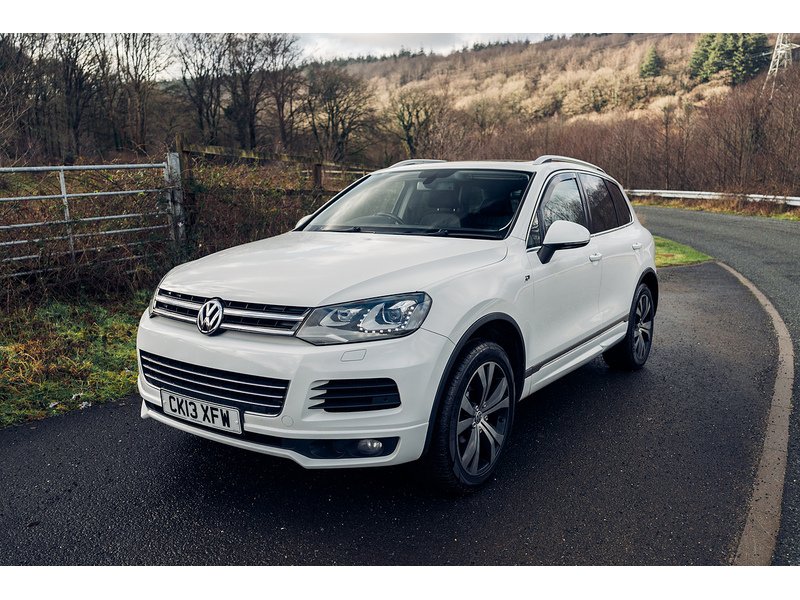 Volkswagen 3.0 TDI V6 BlueMotion Tech R-Line SUV 5dr Diesel Tiptronic 4WD Euro 5 (s/s) (245 ps)