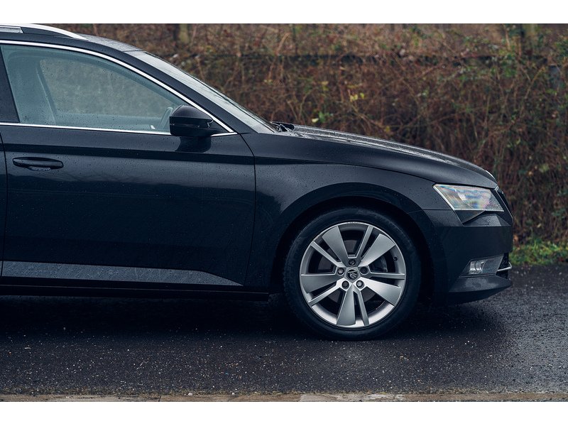 Skoda 2.0 TDI SE L Executive Estate 5dr Diesel DSG Euro 6 (s/s) (150 ps)