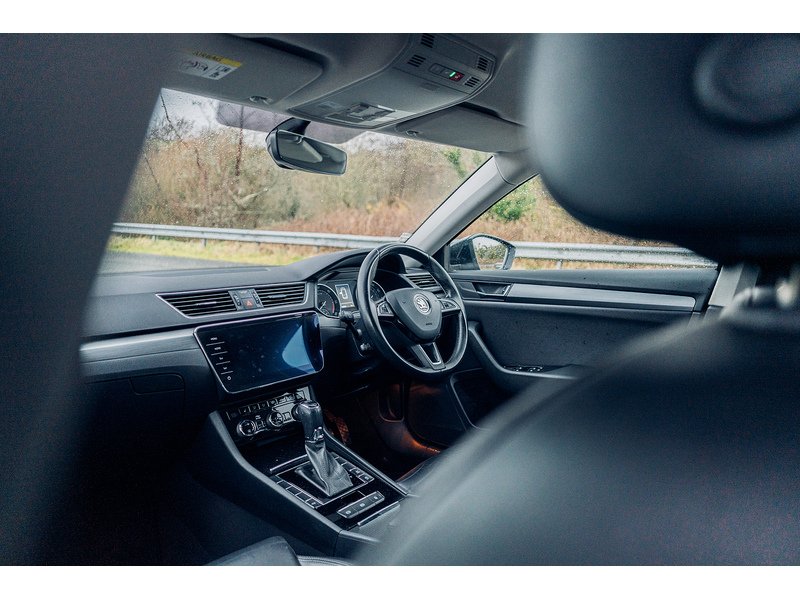 Skoda 2.0 TDI SE L Executive Estate 5dr Diesel DSG Euro 6 (s/s) (150 ps)