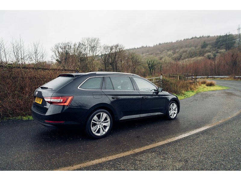 Skoda 2.0 TDI SE L Executive Estate 5dr Diesel DSG Euro 6 (s/s) (150 ps)