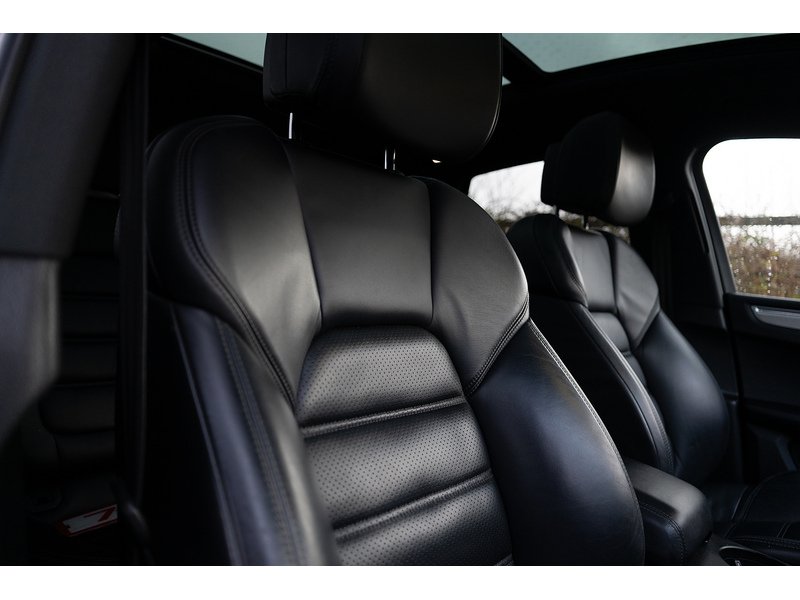 Porsche 3.0 TD V6 S SUV 5dr Diesel PDK 4WD Euro 6 (s/s) (258 ps)