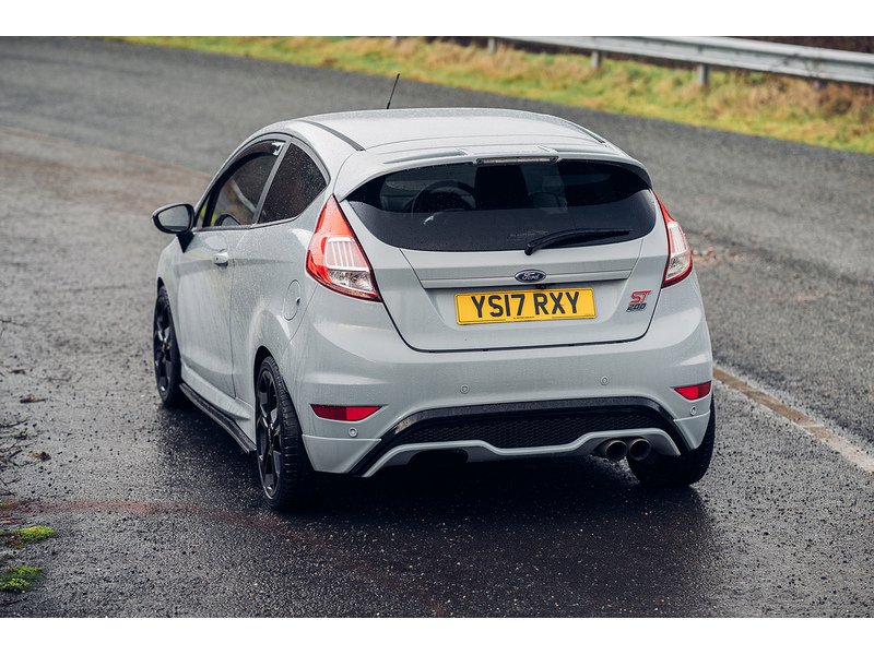 Ford 1.6T EcoBoost ST-200 Hatchback 3dr Petrol Manual Euro 6 (200 ps)