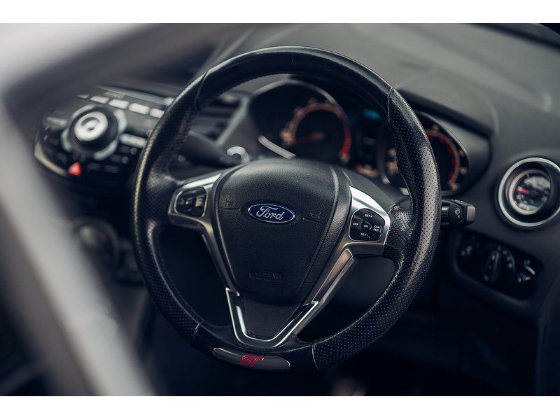 Ford 1.6T EcoBoost ST-200 Hatchback 3dr Petrol Manual Euro 6 (200 ps)