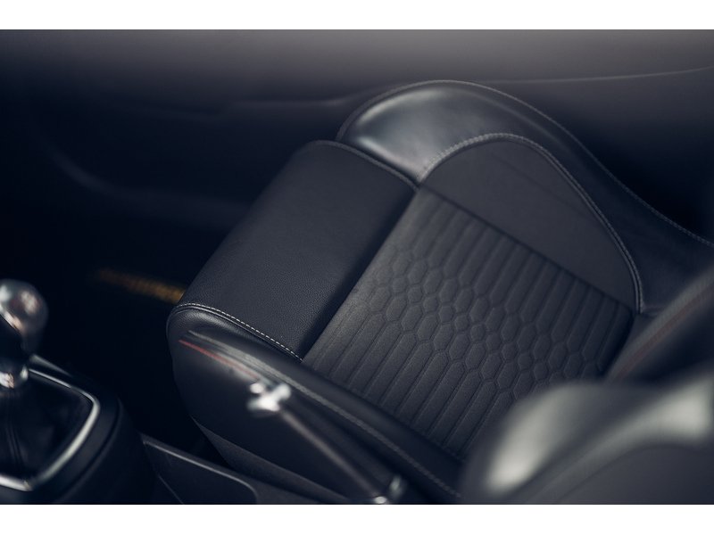 Ford 1.6T EcoBoost ST-200 Hatchback 3dr Petrol Manual Euro 6 (200 ps)