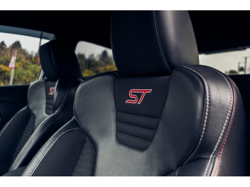 Ford 1.6T EcoBoost ST-200 Hatchback 3dr Petrol Manual Euro 6 (200 ps)