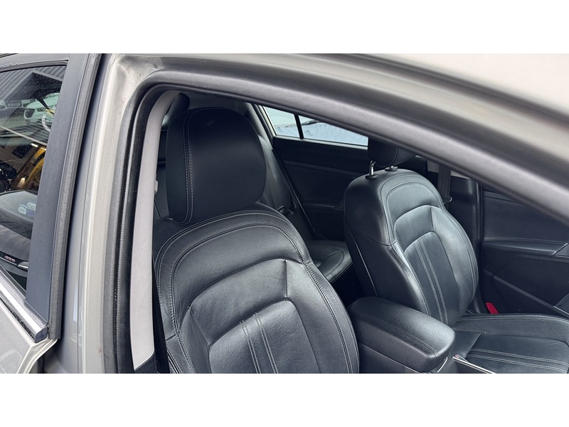 Kia 2.0 CRDi KX-3 SUV 5dr Diesel Manual AWD Euro 5 (134 bhp)