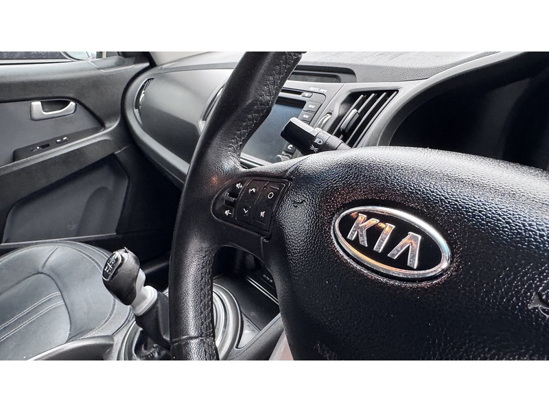 Kia 2.0 CRDi KX-3 SUV 5dr Diesel Manual AWD Euro 5 (134 bhp)