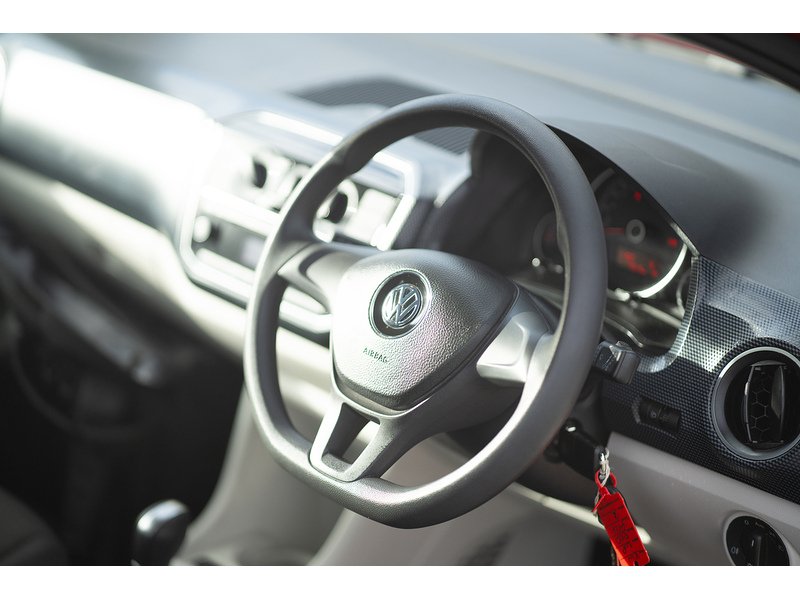 Volkswagen Move Up 1.0 Hatchback Petrol