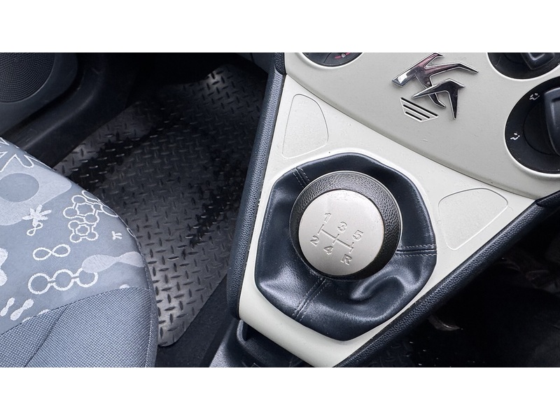 Ford 1.2 Studio Hatchback 3dr Petrol Manual Euro 5 (s/s) (69 ps)