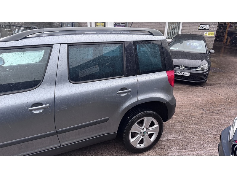 Skoda 2.0 TDI SE SUV 5dr Diesel Manual Euro 5 (110 ps)