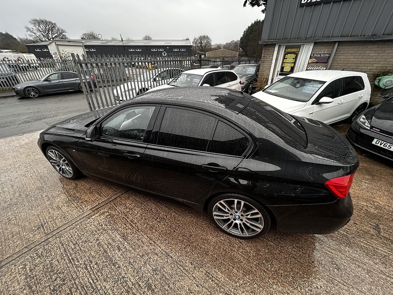 BMW 3.0 335d M Sport Saloon 4dr Diesel Auto xDrive Euro 6 (s/s) (313 ps)
