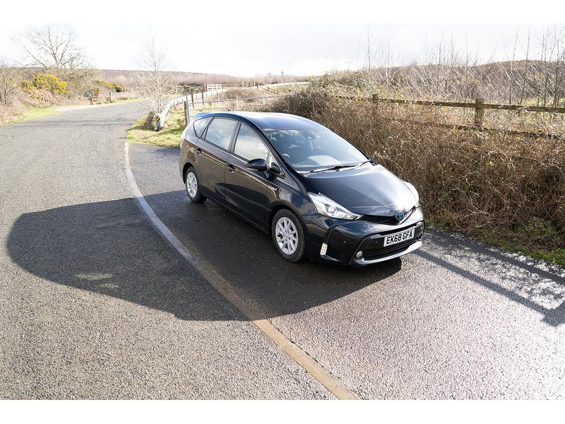 Toyota 1.8 VVT-h Icon MPV 5dr Petrol Hybrid CVT Euro 6 (s/s) (136 ps)