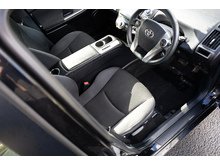 1.8 VVT-h Icon MPV 5dr Petrol Hybrid CVT Euro 6 (s/s) (136 ps)