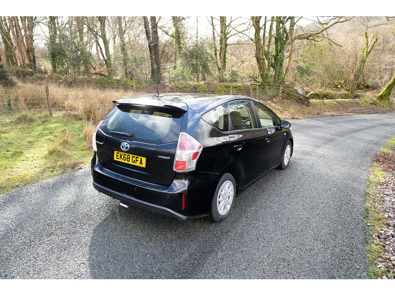 Toyota 1.8 VVT-h Icon MPV 5dr Petrol Hybrid CVT Euro 6 (s/s) (136 ps)