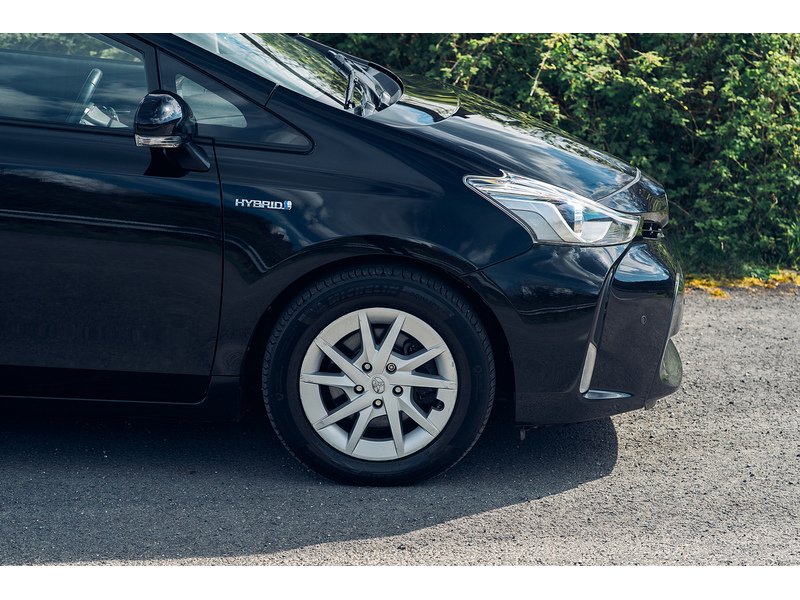 Toyota 1.8 VVT-h Icon MPV 5dr Petrol Hybrid CVT Euro 6 (s/s) (136 ps)