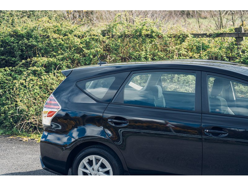 Toyota 1.8 VVT-h Icon MPV 5dr Petrol Hybrid CVT Euro 6 (s/s) (136 ps)