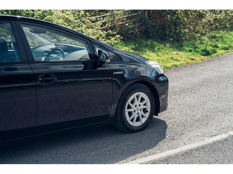 Toyota 1.8 VVT-h Icon MPV 5dr Petrol Hybrid CVT Euro 6 (s/s) (136 ps)