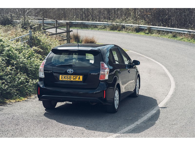 Toyota 1.8 VVT-h Icon MPV 5dr Petrol Hybrid CVT Euro 6 (s/s) (136 ps)