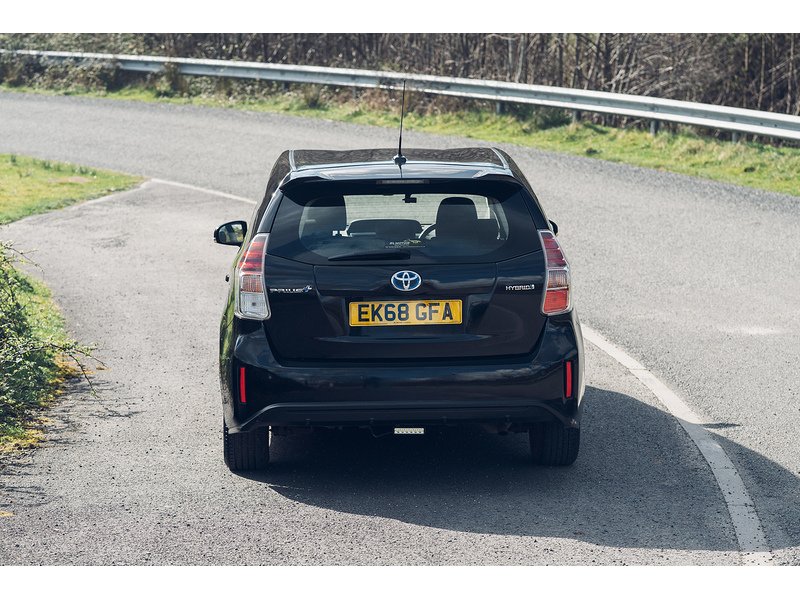 Toyota 1.8 VVT-h Icon MPV 5dr Petrol Hybrid CVT Euro 6 (s/s) (136 ps)