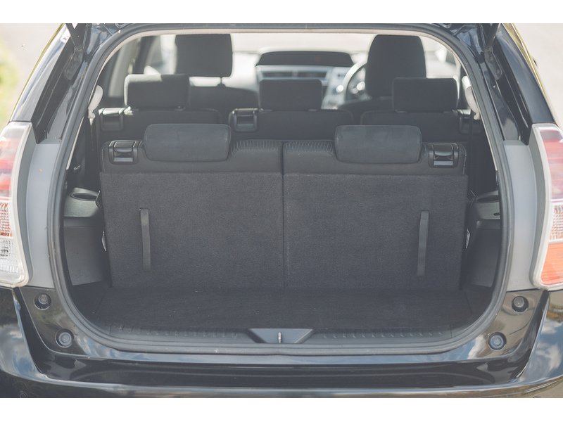 Toyota 1.8 VVT-h Icon MPV 5dr Petrol Hybrid CVT Euro 6 (s/s) (136 ps)