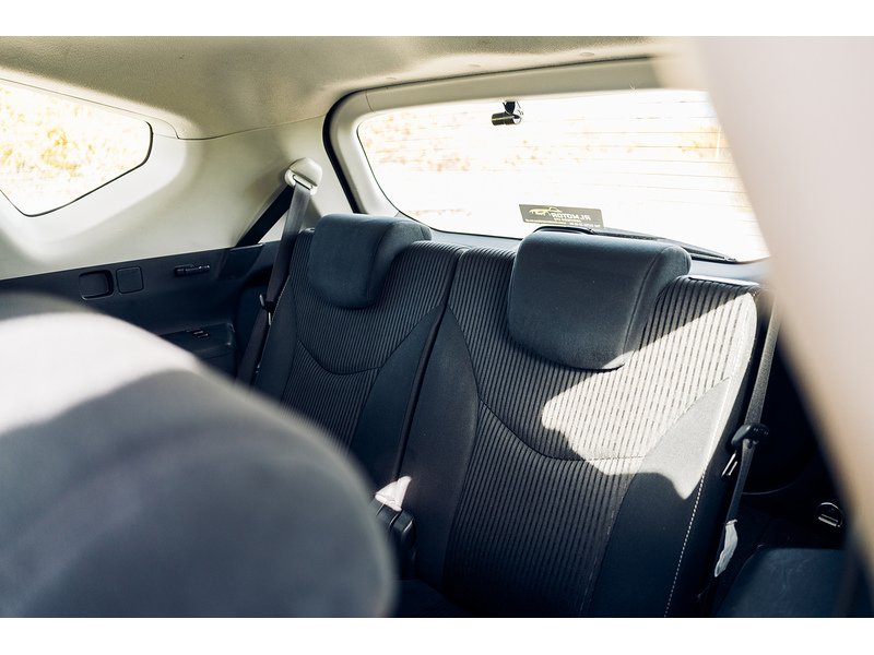 Toyota 1.8 VVT-h Icon MPV 5dr Petrol Hybrid CVT Euro 6 (s/s) (136 ps)