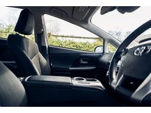 1.8 VVT-h Icon MPV 5dr Petrol Hybrid CVT Euro 6 (s/s) (136 ps)