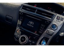 1.8 VVT-h Icon MPV 5dr Petrol Hybrid CVT Euro 6 (s/s) (136 ps)