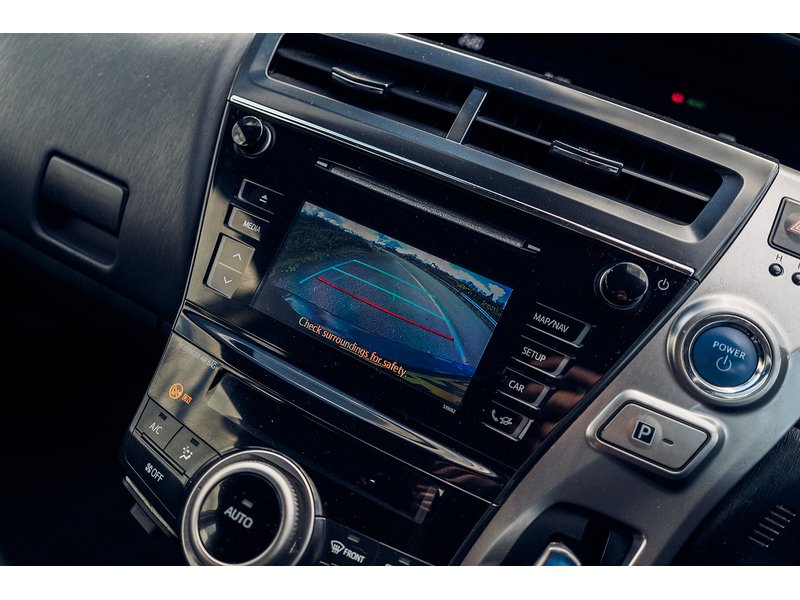 Toyota 1.8 VVT-h Icon MPV 5dr Petrol Hybrid CVT Euro 6 (s/s) (136 ps)