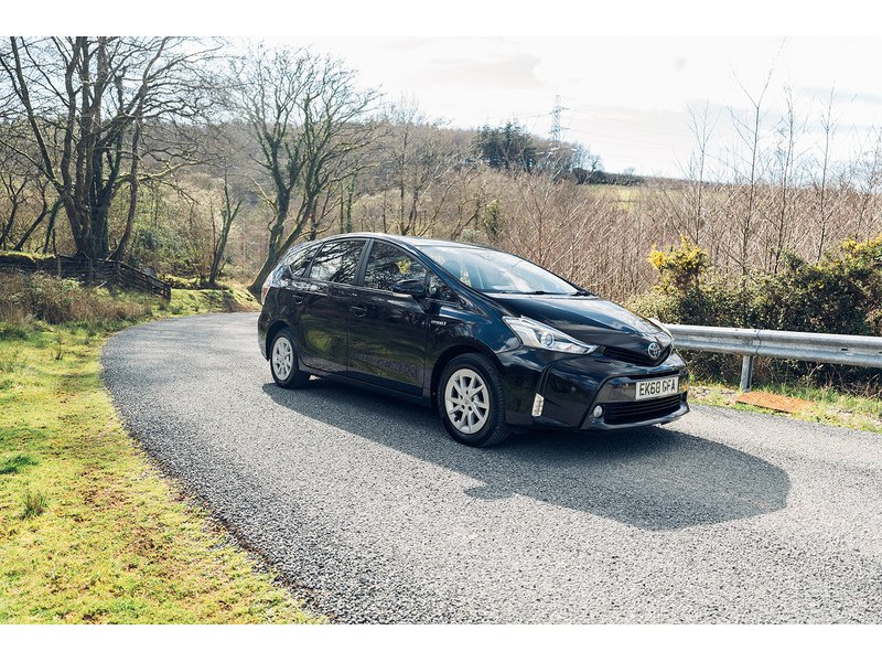 Toyota 1.8 VVT-h Icon MPV 5dr Petrol Hybrid CVT Euro 6 (s/s) (136 ps)