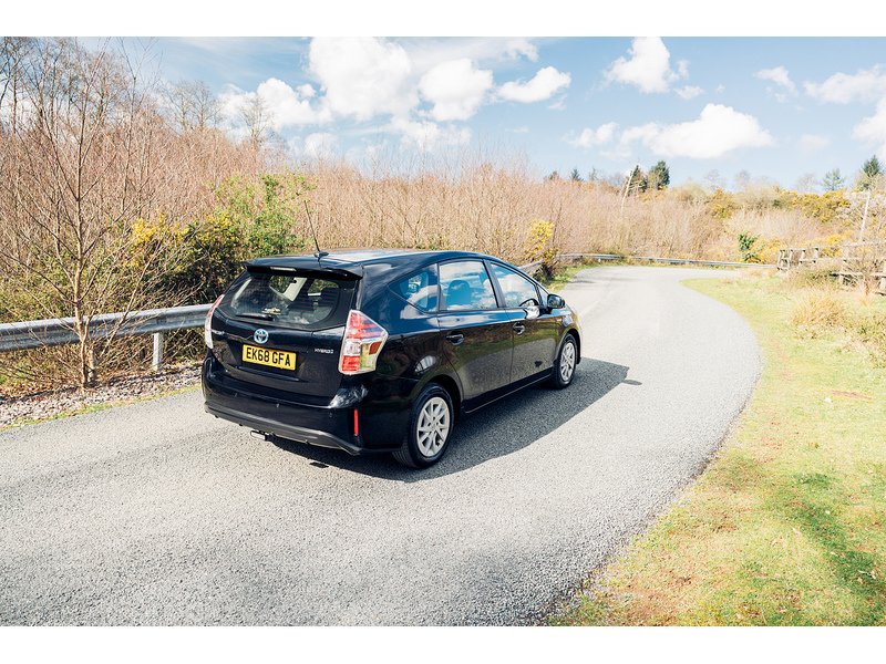 Toyota 1.8 VVT-h Icon MPV 5dr Petrol Hybrid CVT Euro 6 (s/s) (136 ps)