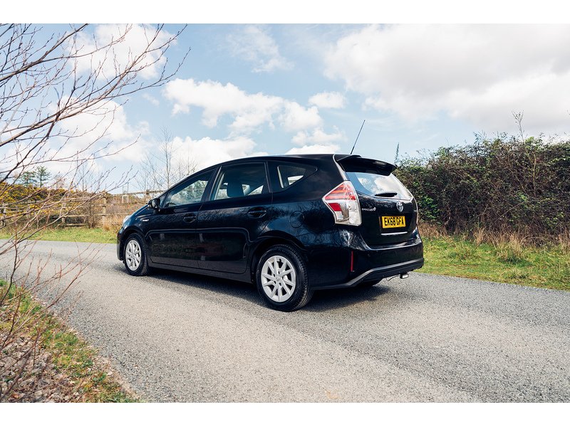 Toyota 1.8 VVT-h Icon MPV 5dr Petrol Hybrid CVT Euro 6 (s/s) (136 ps)