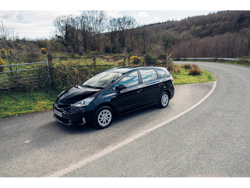 Toyota 1.8 VVT-h Icon MPV 5dr Petrol Hybrid CVT Euro 6 (s/s) (136 ps)