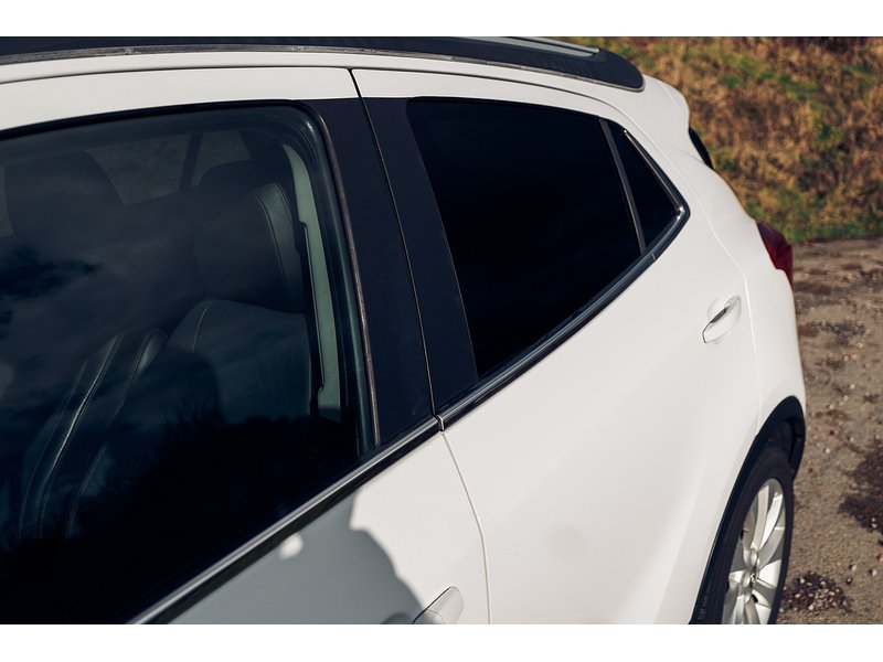 Vauxhall 1.7 CDTi SE SUV 5dr Diesel Auto 2WD Euro 5 (130 ps)