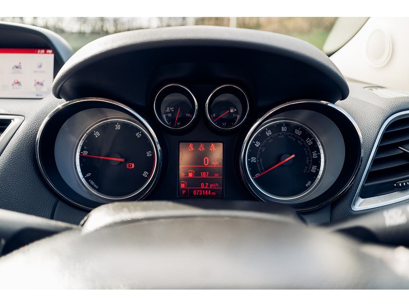 Vauxhall 1.7 CDTi SE SUV 5dr Diesel Auto 2WD Euro 5 (130 ps)