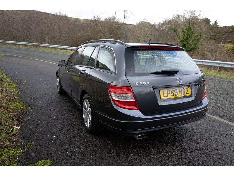 Mercedes-Benz 2.1 C220 CDI BlueEfficiency SE Saloon 4dr Diesel Manual Euro 5 (170 ps)