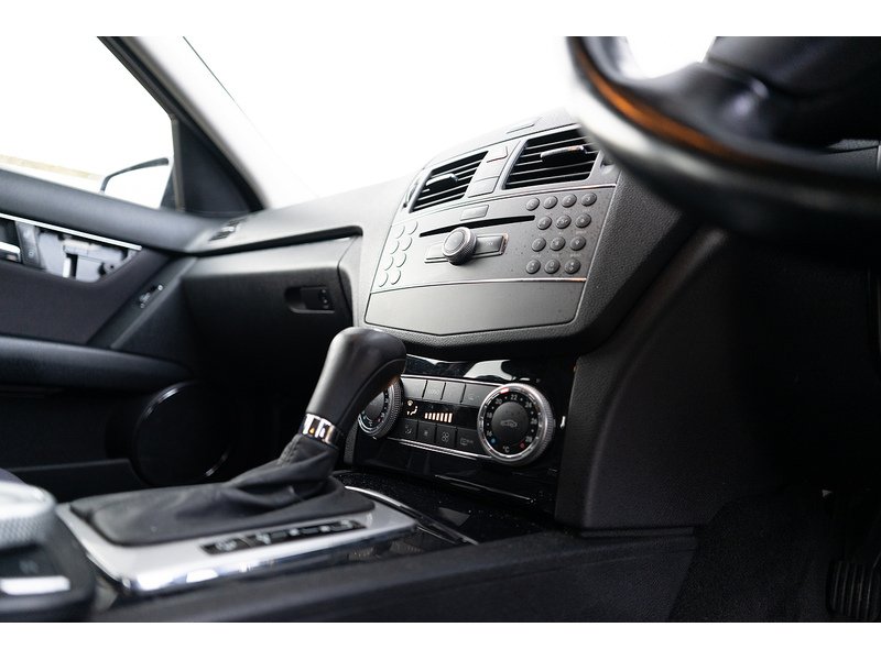 Mercedes-Benz 2.1 C220 CDI BlueEfficiency SE Saloon 4dr Diesel Manual Euro 5 (170 ps)