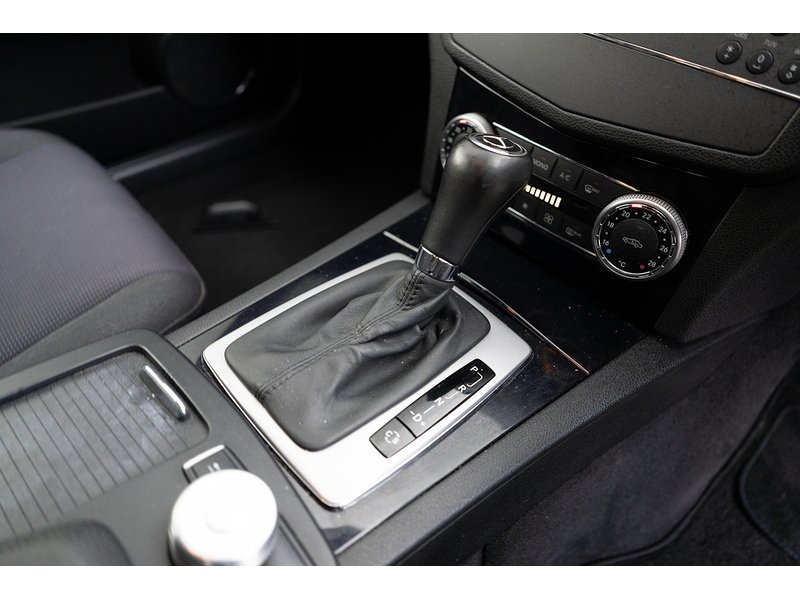 Mercedes-Benz 2.1 C220 CDI BlueEfficiency SE Saloon 4dr Diesel Manual Euro 5 (170 ps)