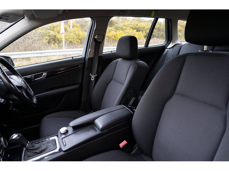 Mercedes-Benz 2.1 C220 CDI BlueEfficiency SE Saloon 4dr Diesel Manual Euro 5 (170 ps)