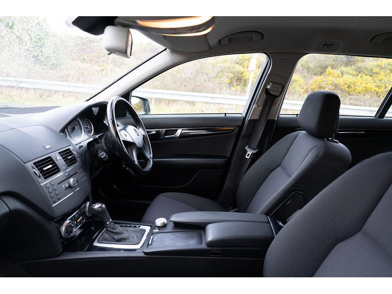 Mercedes-Benz 2.1 C220 CDI BlueEfficiency SE Saloon 4dr Diesel Manual Euro 5 (170 ps)